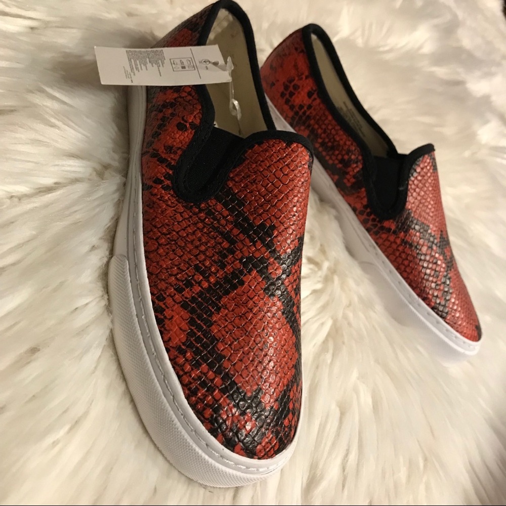 GAP Slip On Leather Sneakers